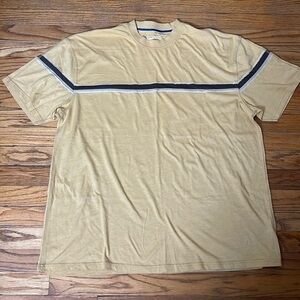 Men’s Retrofit XXL yellow and brown short sleeve shirt.